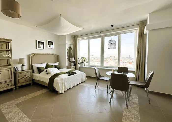 Apartment Panorama *
