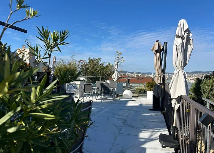 Apartment Panorama *